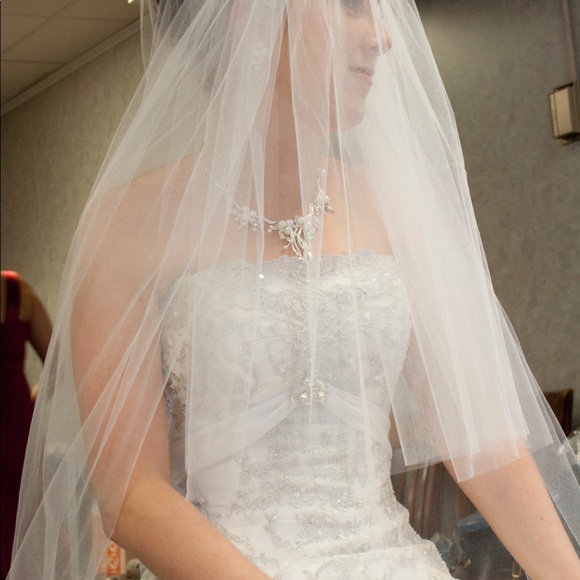 Maggie Sottero Suzanne Vidal Wedding Dress - Picture 7 of 8