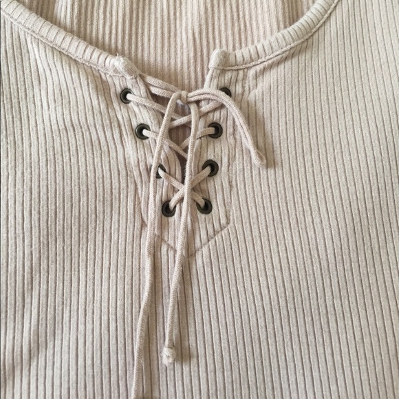 [SOLD] Tie Front Crop Top - Picture 2 of 3