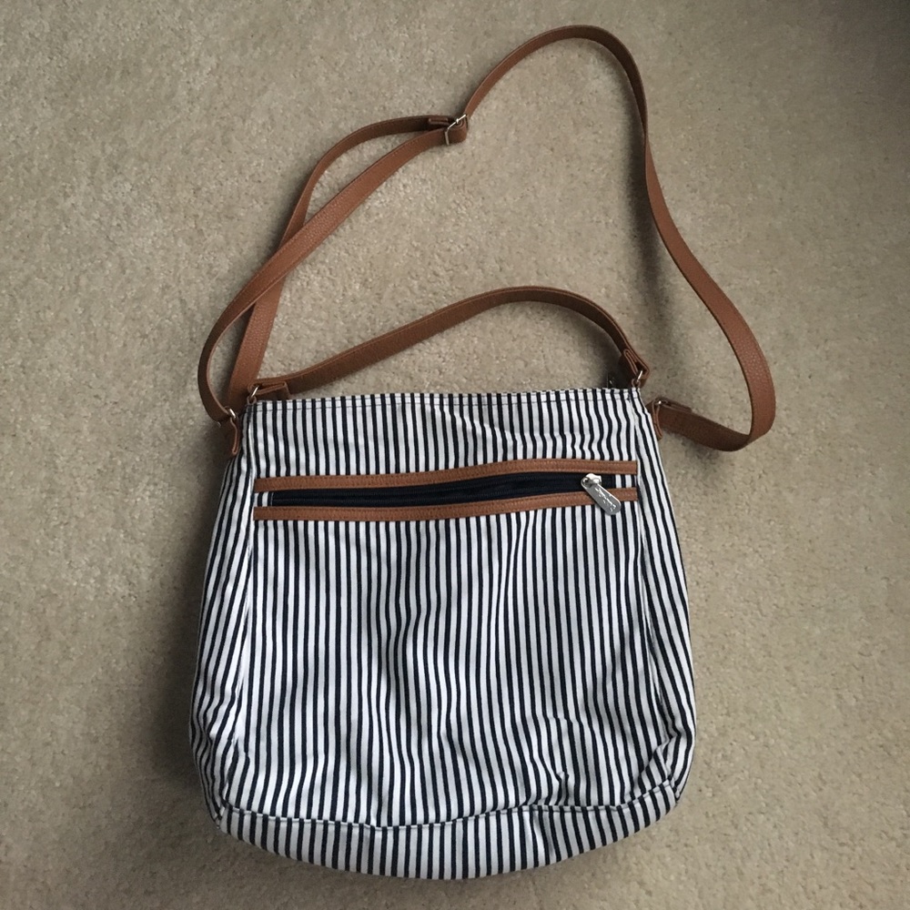 Thirty-One everything crossbody