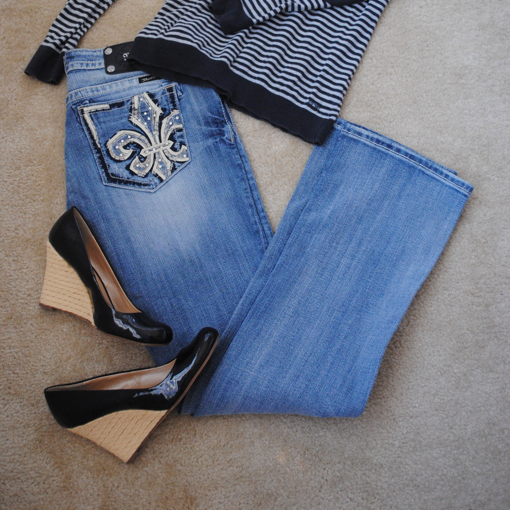 Miss Me jeans in hard to find size!