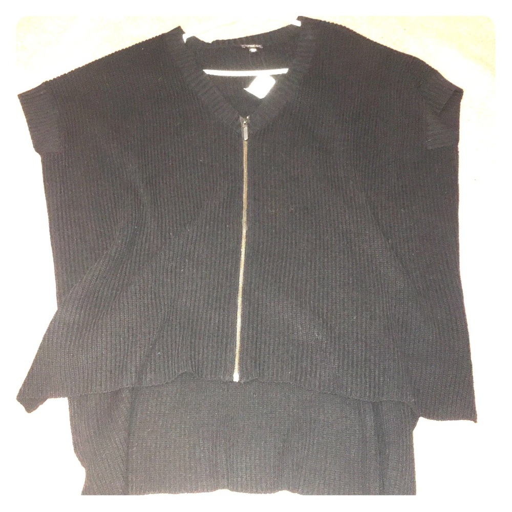 Short sleeve high low oversized zip up sweater