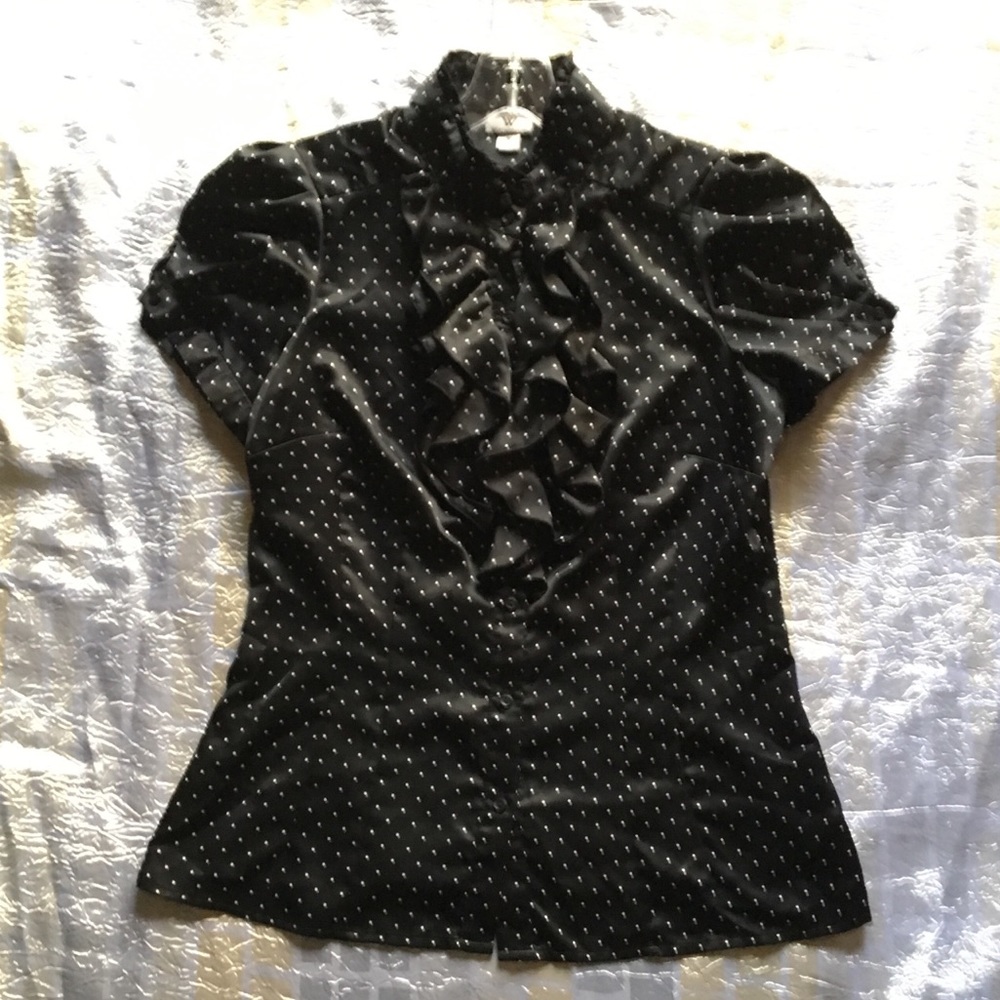 WORTHINGTON polka dot buttoned blouse w/ ruffles