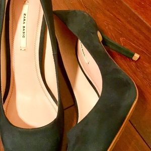Hunter Green Suede Pumps