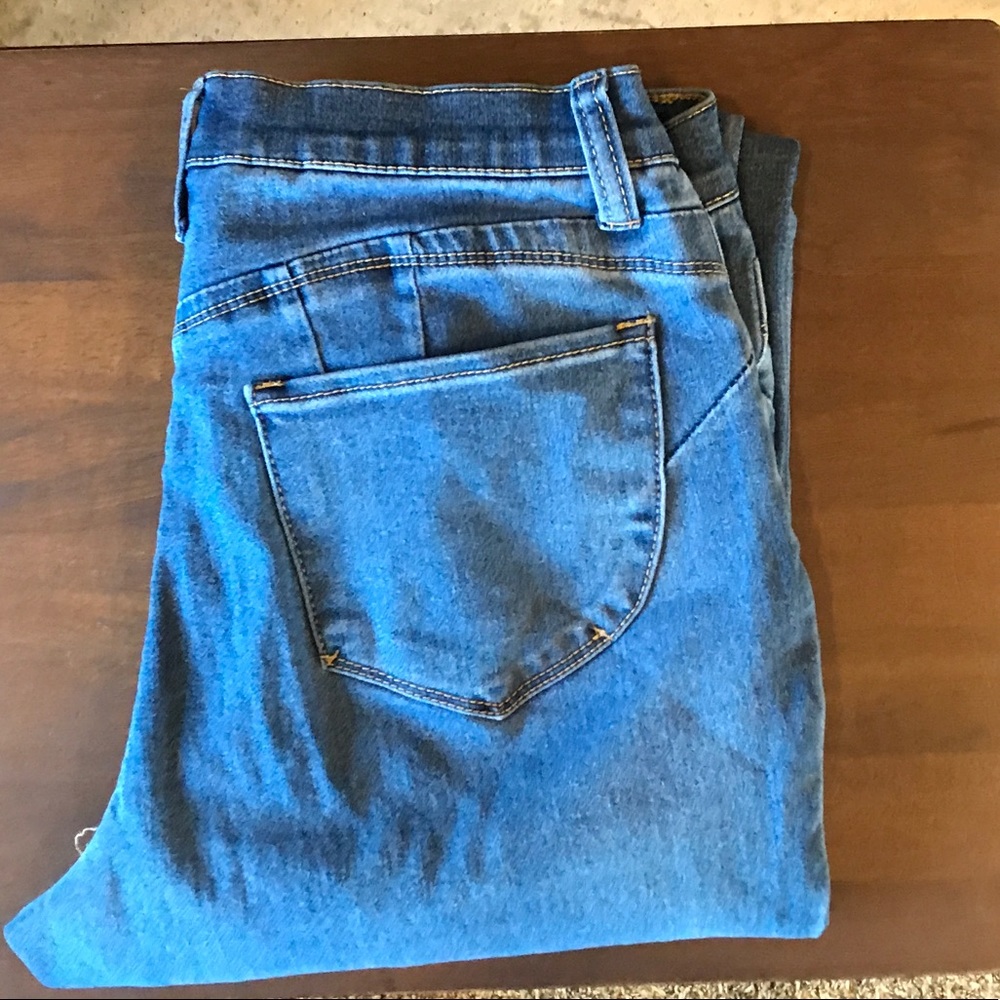 Venus Bum Lift Jeans size 10
