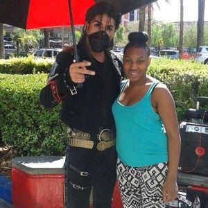 Meet your Posher, Sheila