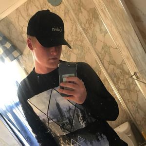 Meet your Posher, Drew