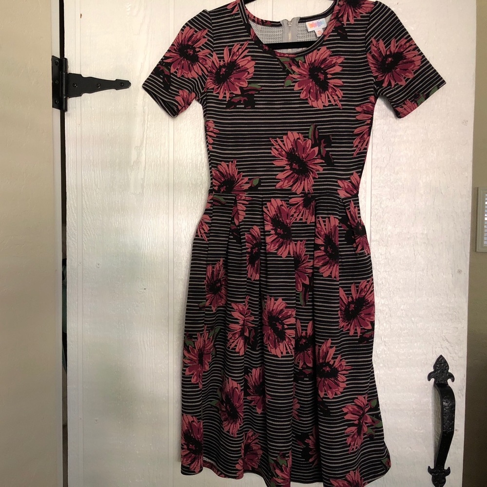 LuLaRoe Amelia dress xs