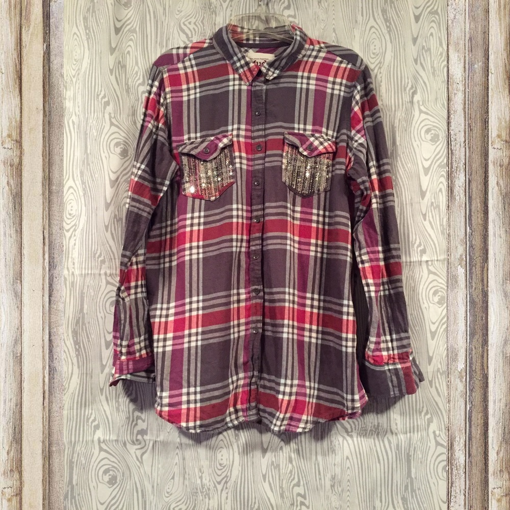 Cute flannel shirt!