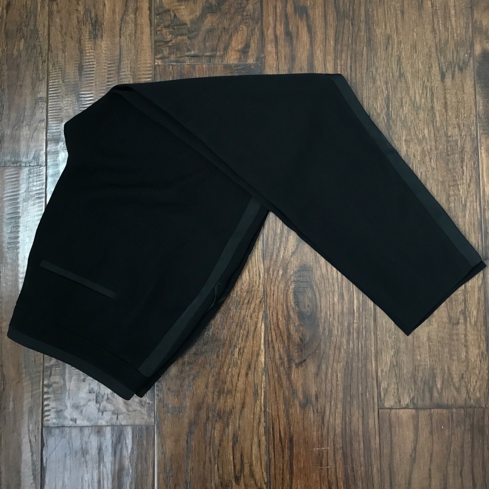 WHBM Taper Ankle w/Tuxedo Stripe