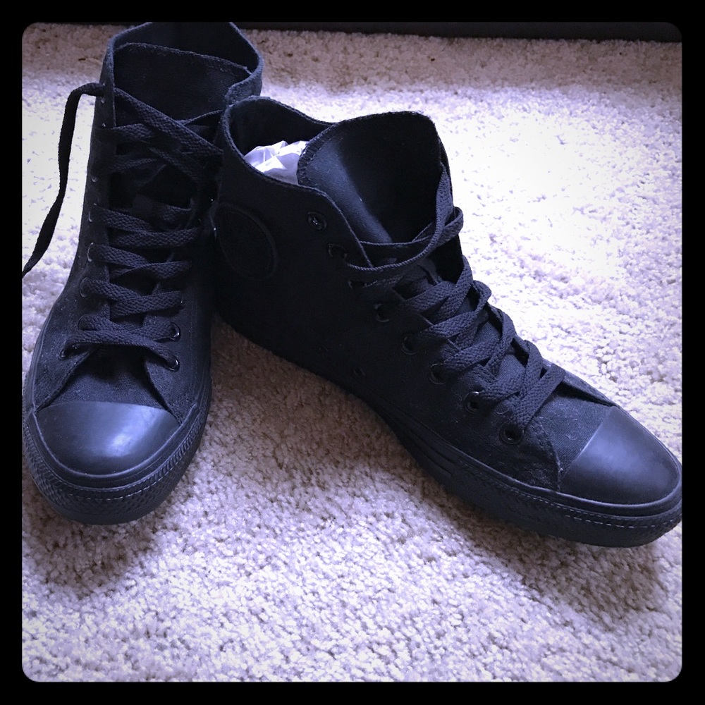 High Top Converse All-Stars - Black