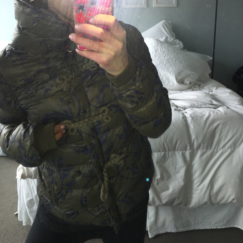 Super cute jacket with removable sleeves (vest)