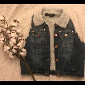 Sleeveless Cropped Denim Jacket size S
