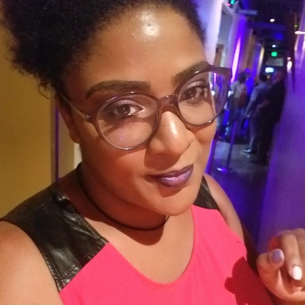 Meet your Posher, Evita