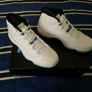 Jordan retro 11's Legend Blue