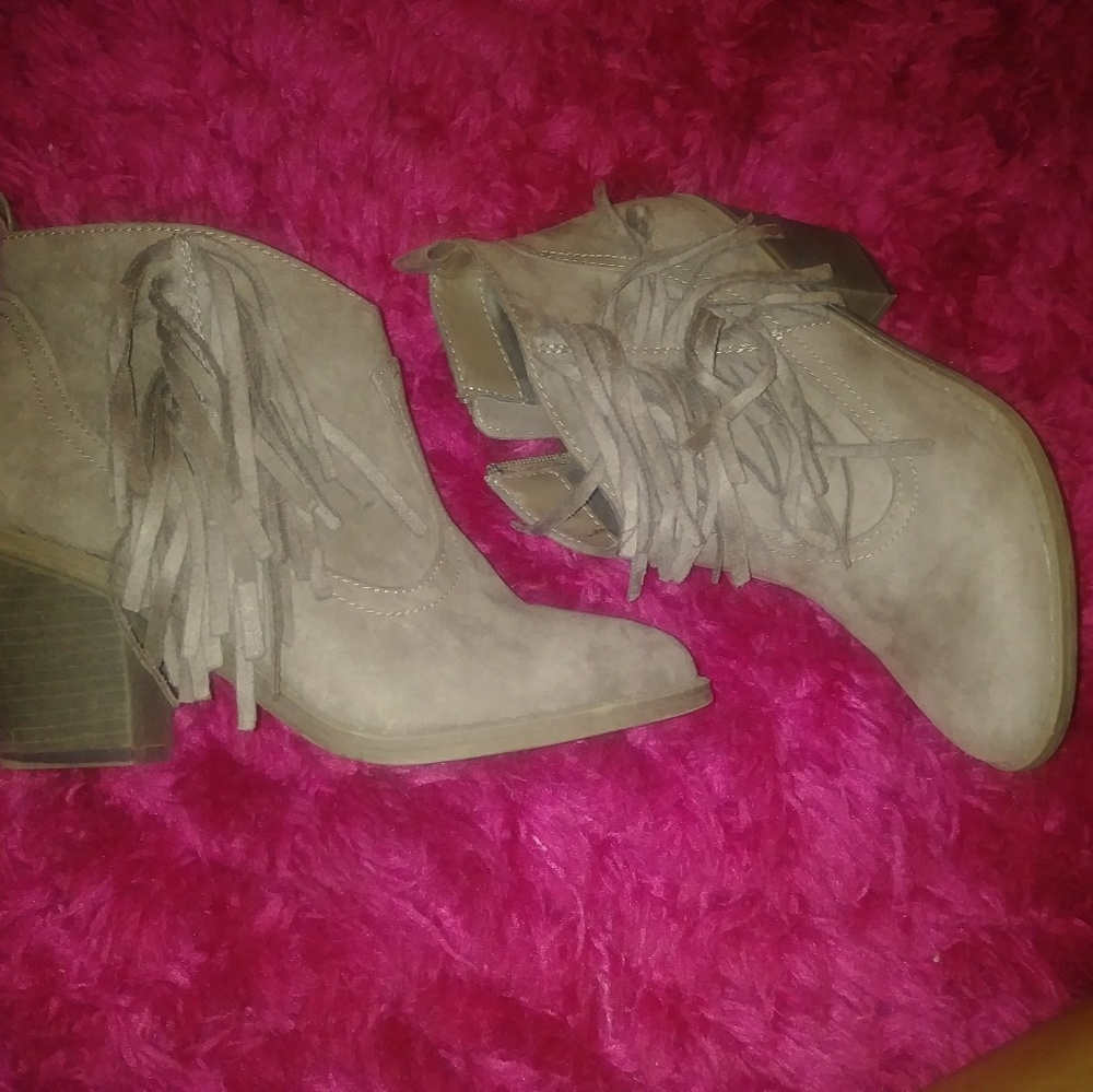 Cute light tan ankle boots