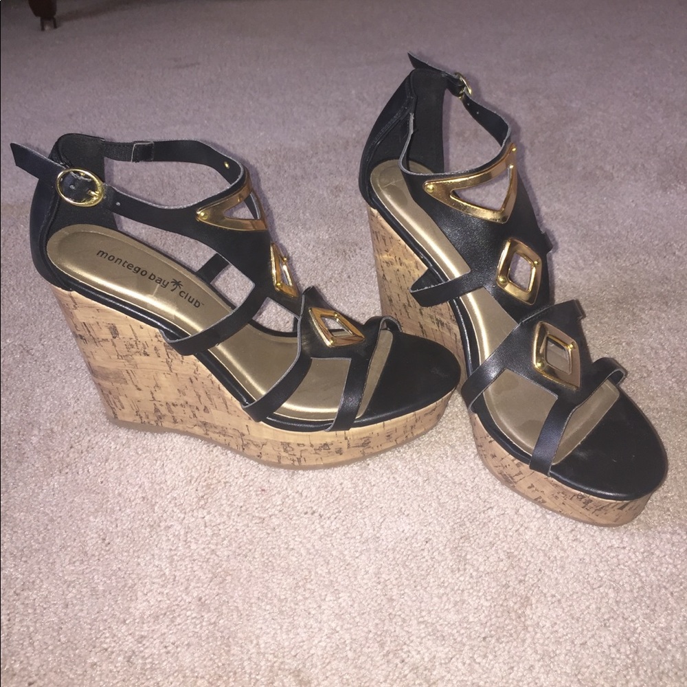 Black and gold wedges