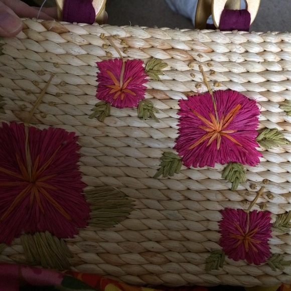 Flower Purse - Picture 2 of 4