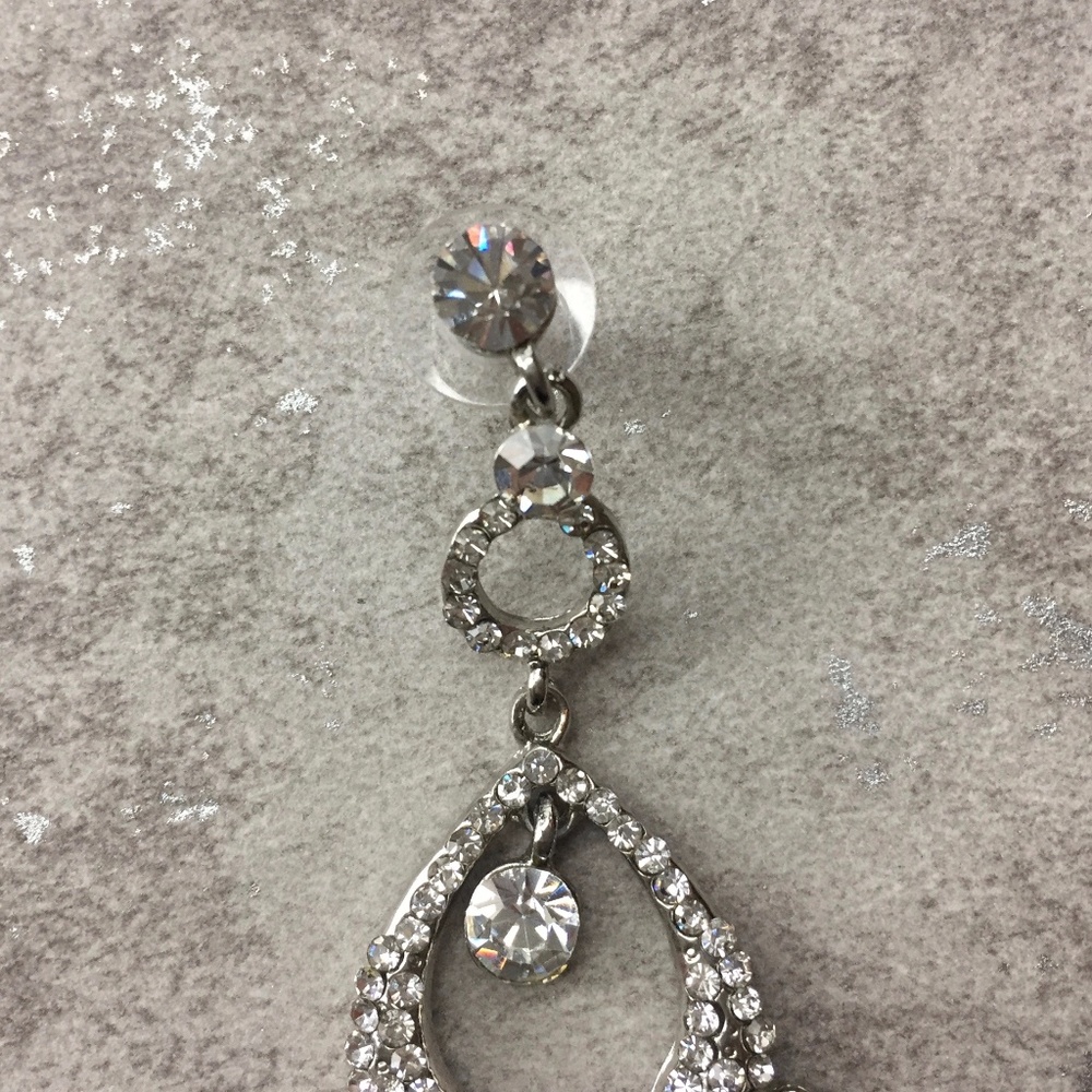 Bling Rhinestone earring - Picture 3 of 5