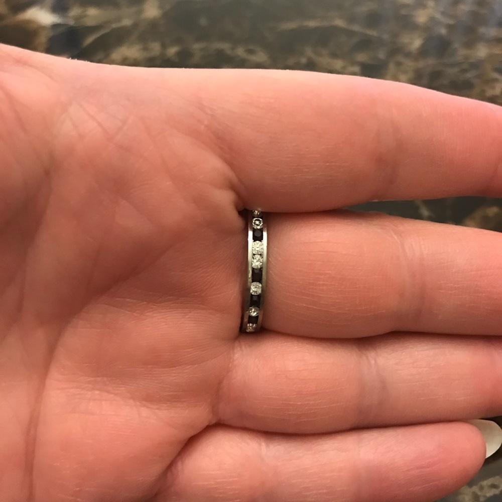Ring. - Picture 4 of 6