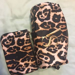 Set of Victoria’s Secret bags.
