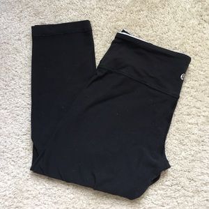 Lululemon reversible winder under crop