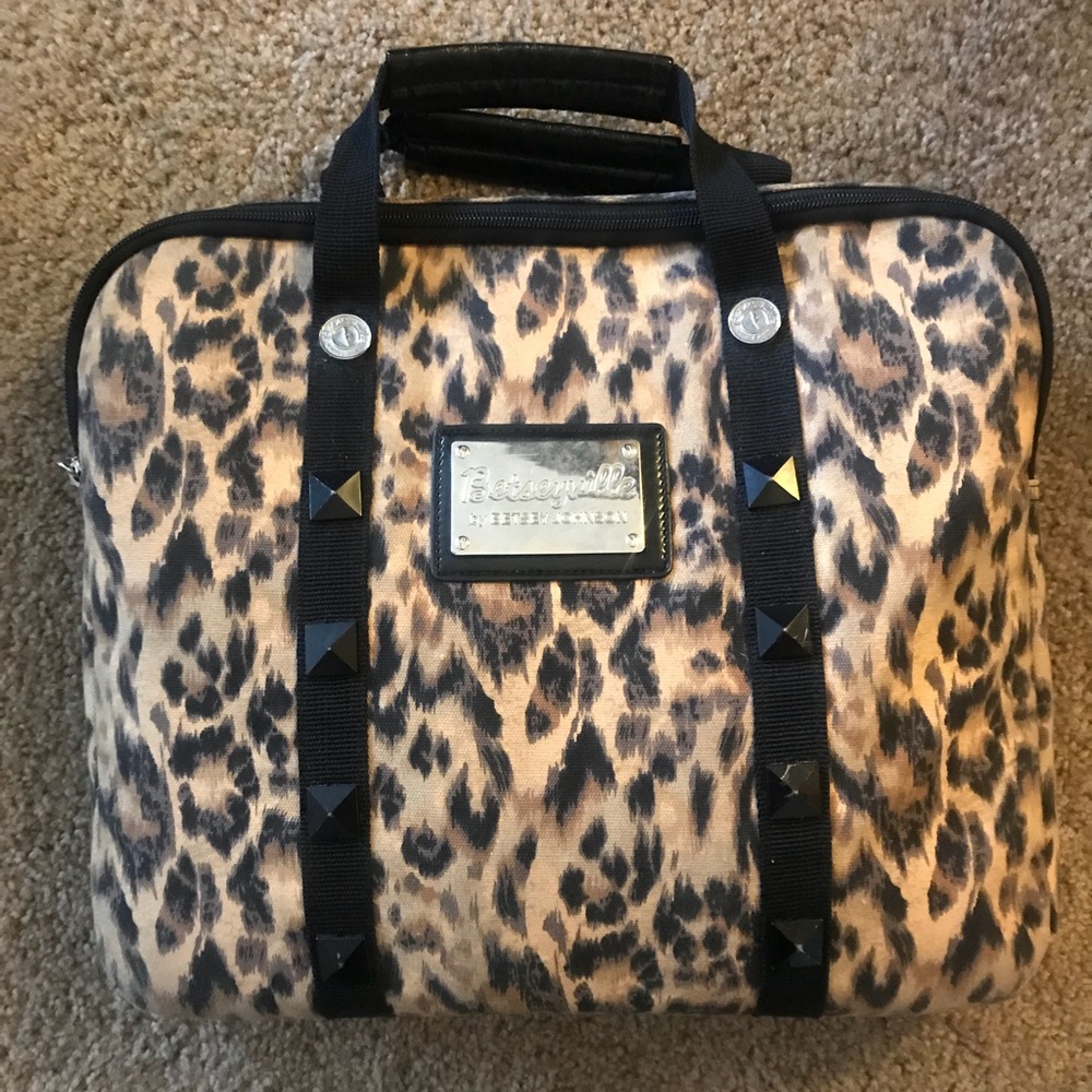Betsy Johnson computer case