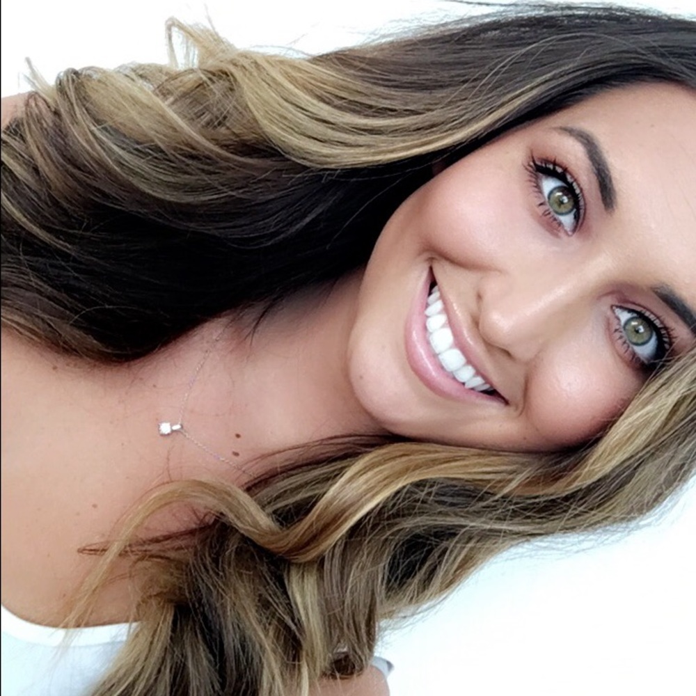 Meet your Posher, Jasmina