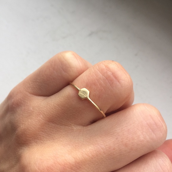 Mociun Mini Hex Ring - Picture 4 of 7