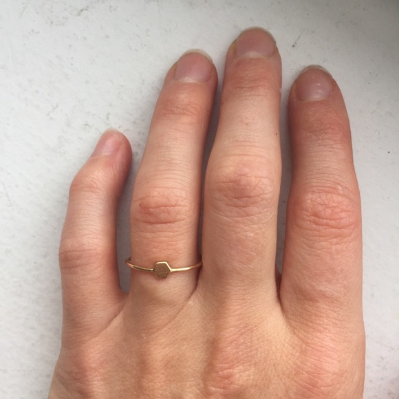 Mociun Mini Hex Ring - Picture 5 of 7