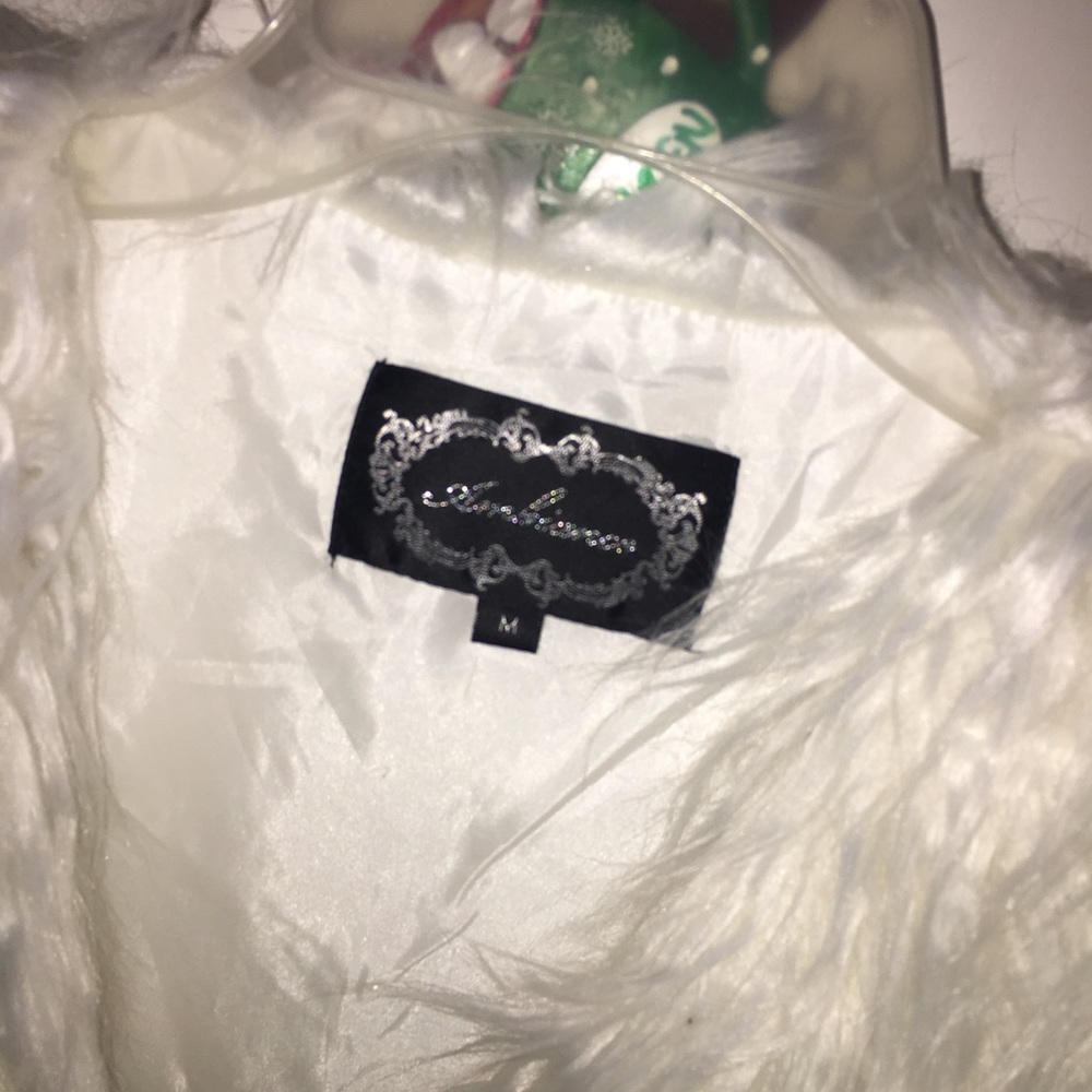 FUR vest - Picture 2 of 4