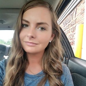 Meet your Posher, Lindsey