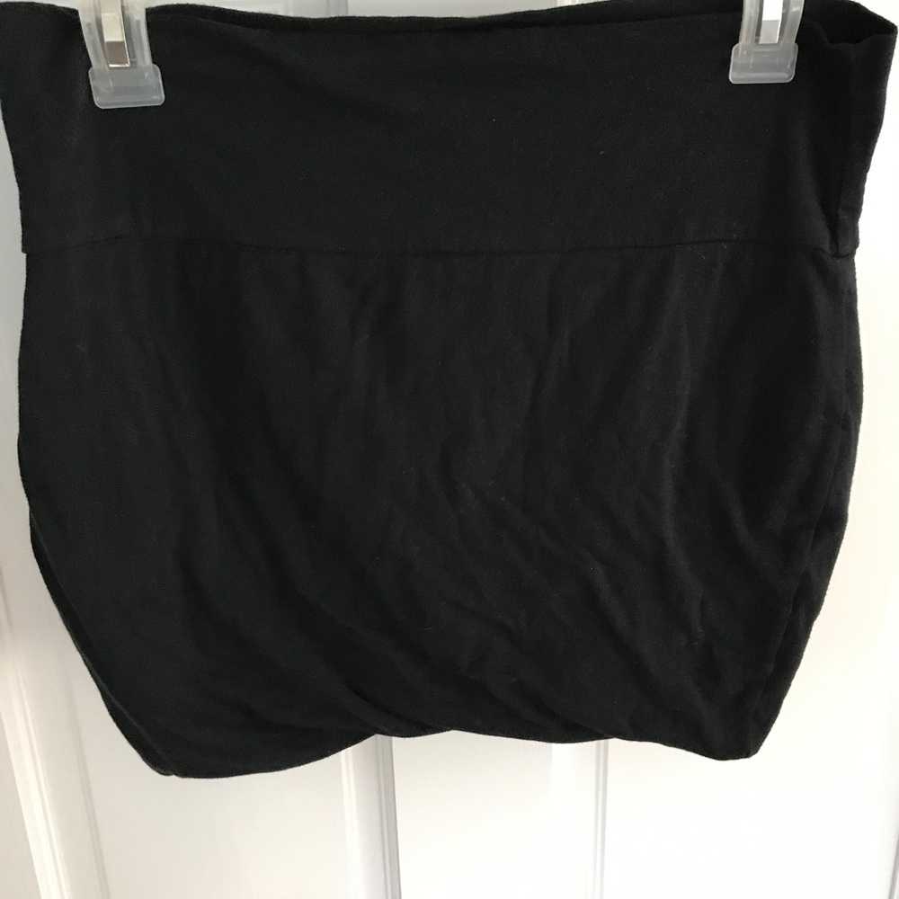 Black mini bodycon skirt