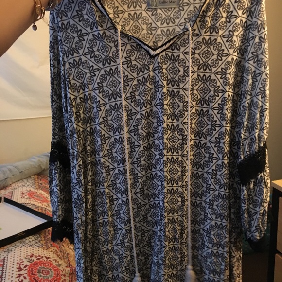 shirts/dresses - Picture 4 of 6