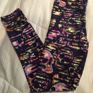 One size lularoe skulls
