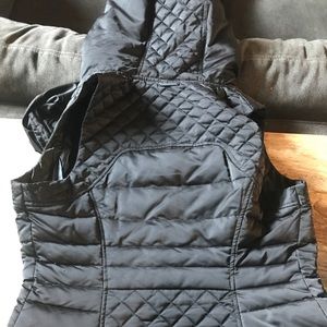 Blanc Nior Hooded Quilted Vest