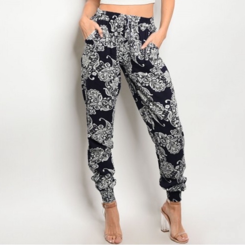 Jogger Pants Black White Floral Woman's Medium S