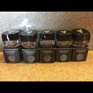 New Younique Brand Moodstruck Minerals Eye Pigment