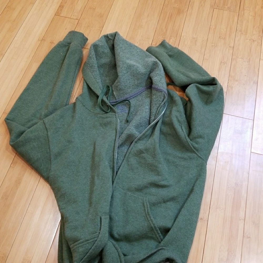 Green warm hoodie zip up