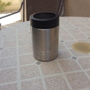 Yeti Rambler Colster