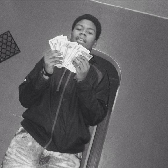 Meet your Posher, Jamario - Picture 1 of 1