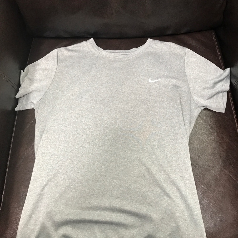 Nike dri-fit T