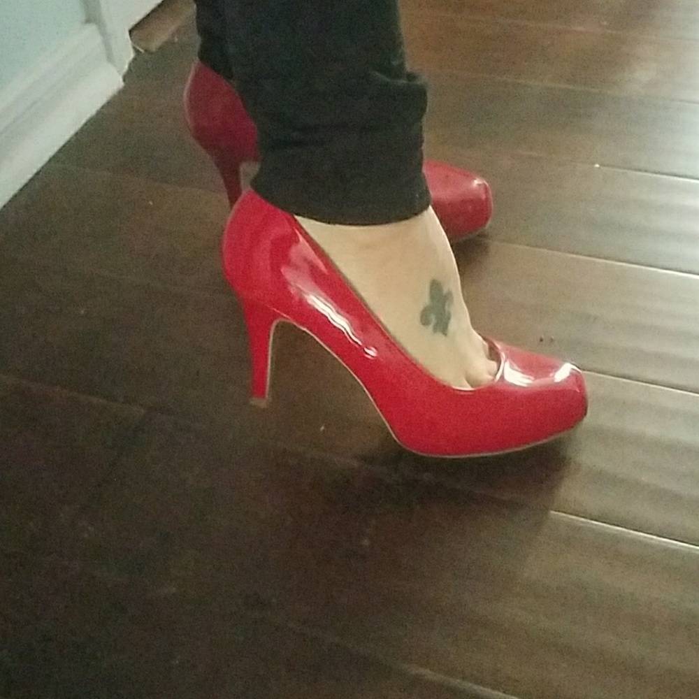 The PERFECT Holiday Heel