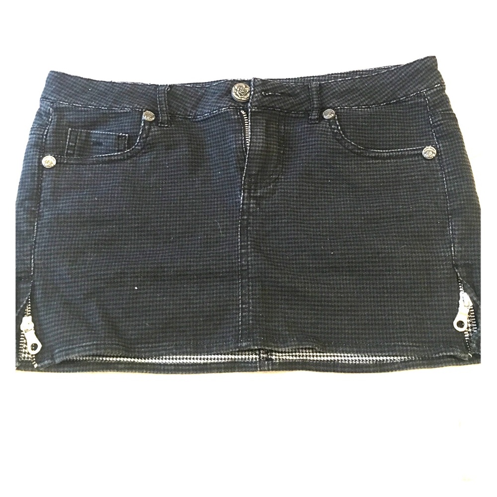 Guess Gray Plaid Mini Skirt