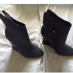 Bcbg maxazria new booties