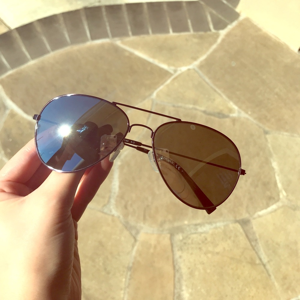 Mirrored Frames - image 1