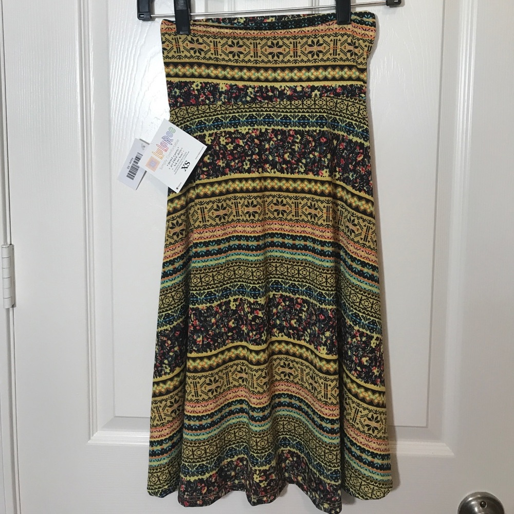 XS LuLaRoe Azure Skirt - NWT