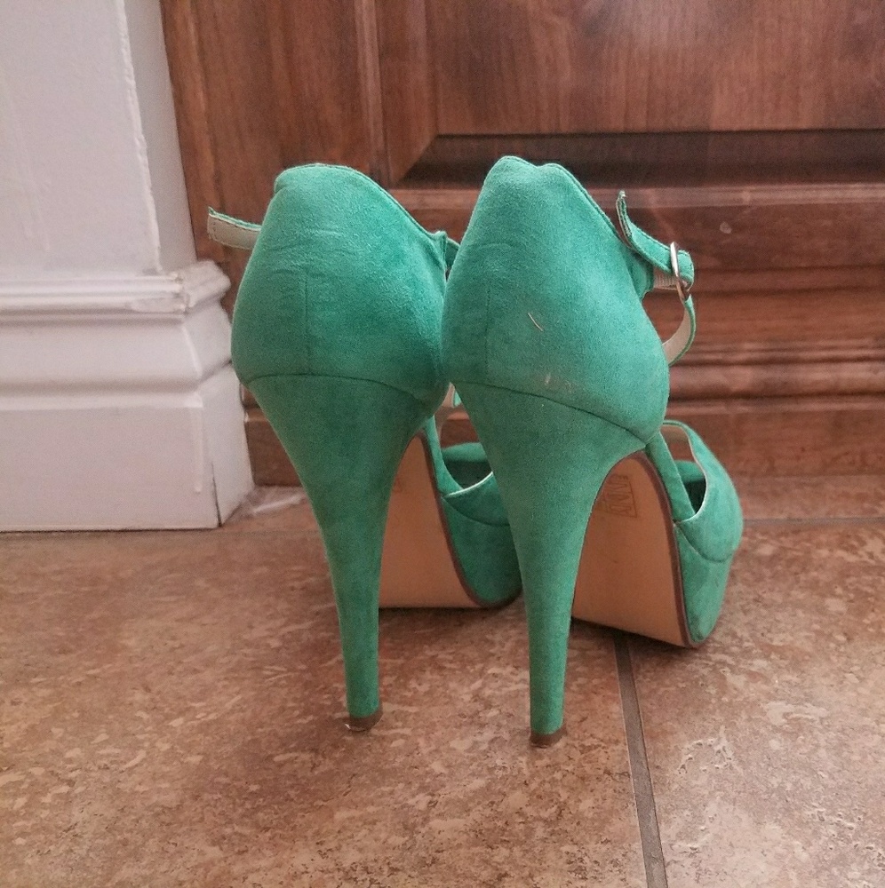 Teal Heels
