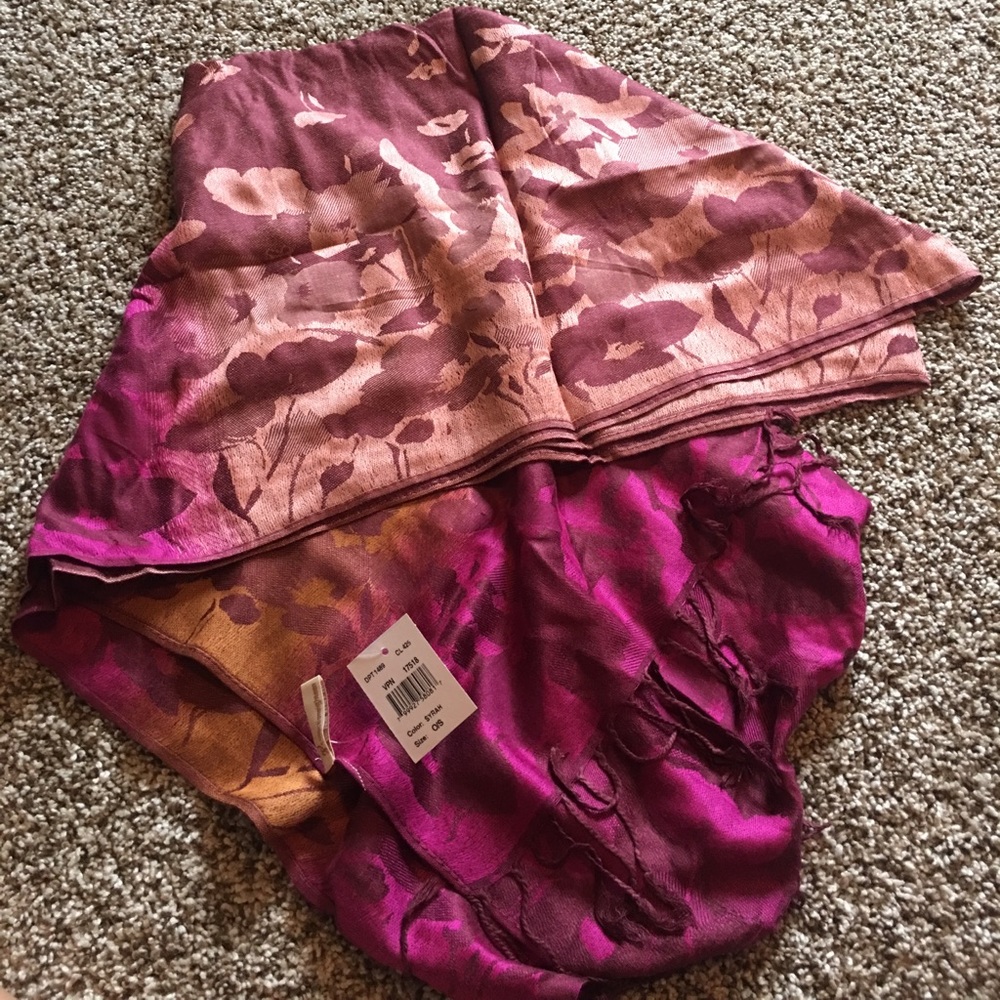 Gorgeous colored & long scarf/shrug