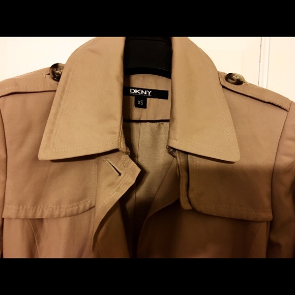 DKNY raincoat - Picture 4 of 8