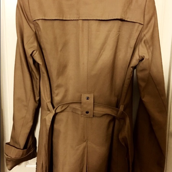 DKNY raincoat - Picture 6 of 8